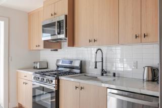 Blueground East Hollywood balcony nr Echo Park LAX-1336 - 5