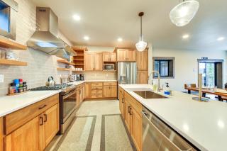 Luxury Ski Home with Hot Tub on Schweitzer Mountain - 3