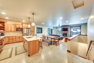 Luxury Ski Home with Hot Tub on Schweitzer Mountain - 2