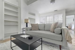 Blueground Downtown Austin pool nr Texas State Capitol ATX-342 - 0