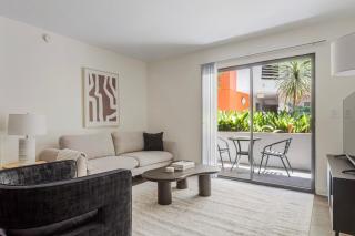 Blueground Studio City jacuzzi nr Lake LAX-1389 - 0