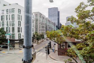 Blueground University Heights rooftop nr Arboretum SEA-917 - 8