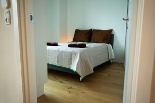 33rd Floor City View 4-prs Apt I Rare Find - 7