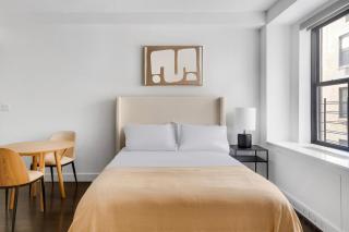 Blueground Upper West Side pool nr Central Park NYC-1960 - 4