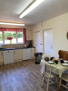 Tranquil family retreat, large plot, splendid view - 4