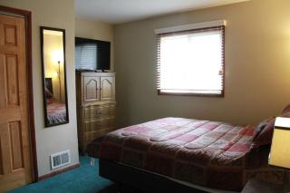 Inglewood Haven and Toys Sleeps 12 - 8