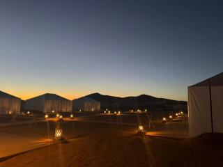 Desert Night Luxury Camp - 0