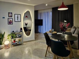 Cozy Studio with Stunning City View in Sheikh Zayed - 0