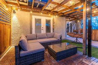 Mountain View, King Bed, & Minutes from Downtown - 5