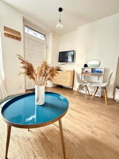 Studio stationnement gratuit - accès indépendant - 9