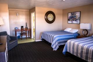 Yellowstone Motel - 1