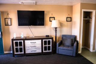 Yellowstone Motel - 2