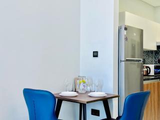 Contemporary Studio Prime Masdar Location - Abu Dhabi - 6