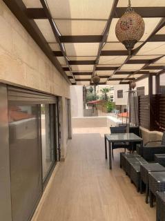 روف طابق ثاني تشطيب فندقي باطلاله ساحرة بعمارة عائلات بعبدون الشمالي - 8