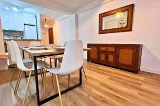 Spacious 3 bedroom renovated property 500 m from the beaches - 1