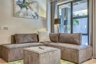 Lineal Garden Pod - 0