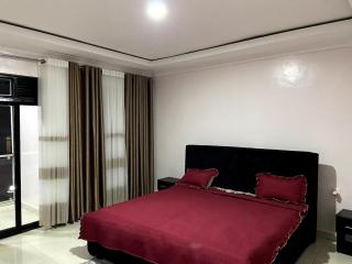 Relaxing Space Near It All - 6