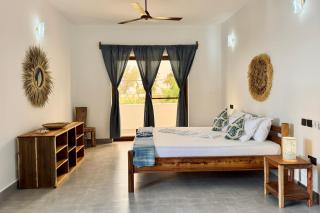 Shirley Boutique Hotel - 7
