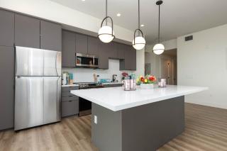 Spacious 3Bedroom Apt close to LAX & Sofi Stadium* - 2