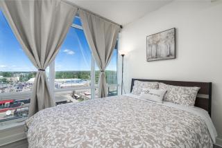 Calgary cozy pet & family friendly condo by Transit, free Parking & Gym - 8