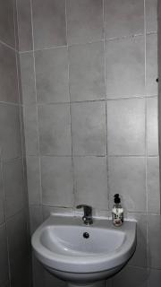 Unit 20 Holzner Gardens - 1