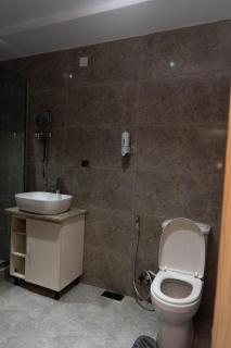 Luxury 3 bedroom duplex with private cinema - Ibadan - 7