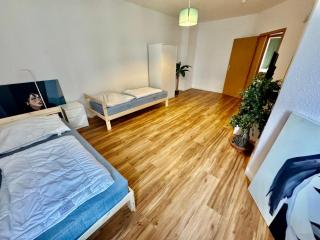 Große Wohnung für Gruppen, zentral gelegen - 9