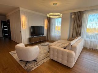 Luxury Oasis in the Heart of the City - 4