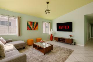 10 Min To Disneyland 10 Min To Knotts 5 Bedroom - 0