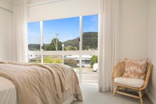 The White House near beach & shops - 2