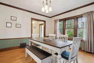 Walk to Notre Dame Harter Heights Hideaway - 8