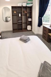 Apartment with Priv Ent and Parking - 2