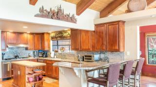 Luxury Incline Village Cabin w Lake Views Game Room Firepit Beach Access - 5