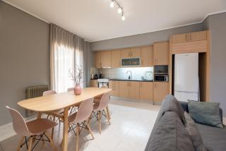 A2 3-Bedrms Ap 112sm 850m Metro Evangelismos 150m EKPA Univ Campus 100m Bus Stop to Acropolis - 6