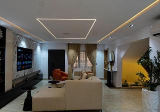 Luxury 3 bedroom duplex with private cinema - 0