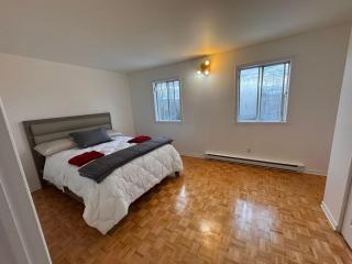 Charming Family Home in Peaceful Laval - 5