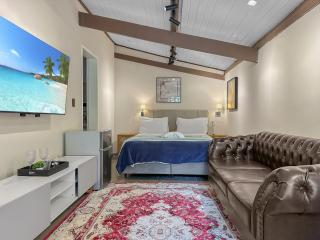 Centro comercial 1 suíte WiFi Home Office - Campos do Jordão - 0