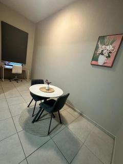 Rosebank Prime Access , Washer, Wi-Fi, Parking - 1