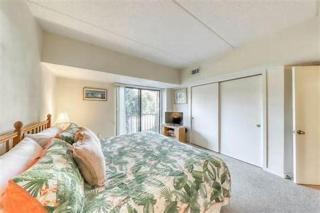 Grandpa & Grandma's Place at the with Beach and Coligny Plaza Steps Away - 4