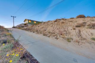 The Maharaja Retreat with Hot Tub and EV Charger! - 4