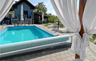 Gorgeous Home In Slavonski Brod With Sauna - 2