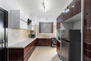 Luxury & Classy 2Bedroom Apartment - 5