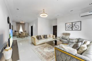 Luxury & Classy 2Bedroom Apartment - 8