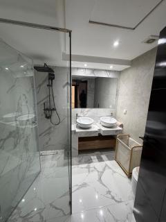 Luxury Pool View Apartment Design and Confort - 4