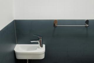 Central Renovated Apartment with River View - 2