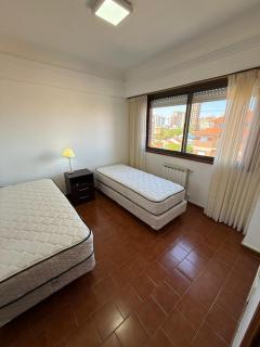 Depto 2 dormitorios con cochera - 3