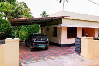 Orange Villa -3 AC Rooms Near Airport - 8