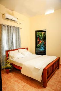 Orange Villa -3 AC Rooms Near Airport - 5