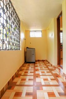 Orange Villa -3 AC Rooms Near Airport - 3