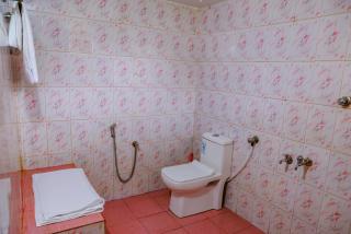 Orange Villa -3 AC Rooms Near Airport - 2